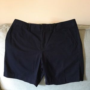 NWT Tommy Hilfiger size 10 shorts in Navy